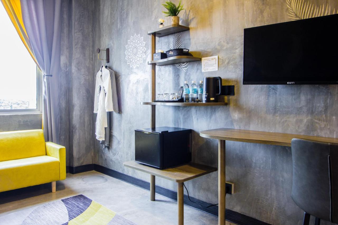 Sri Indar Hotel & Suites Parit Buntar Εξωτερικό φωτογραφία