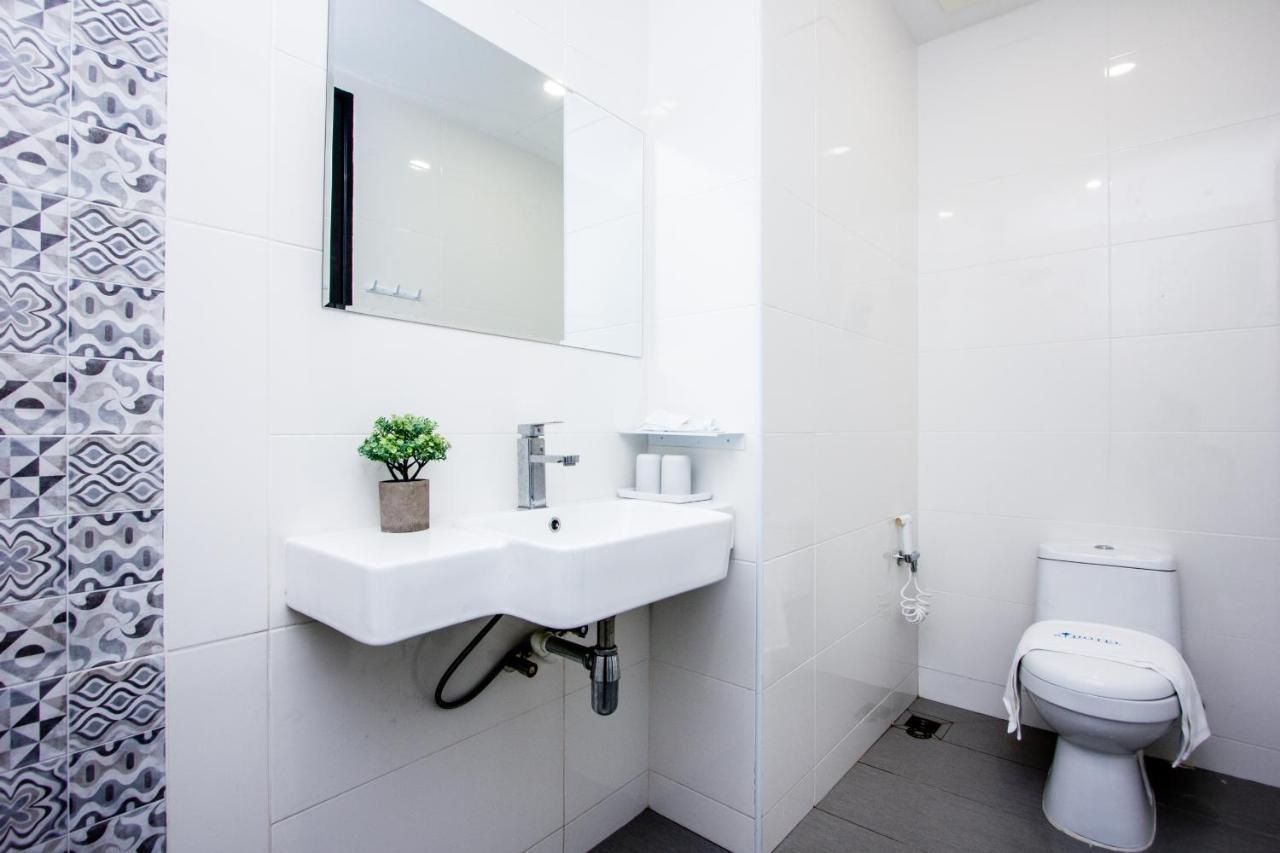 Sri Indar Hotel & Suites Parit Buntar Εξωτερικό φωτογραφία