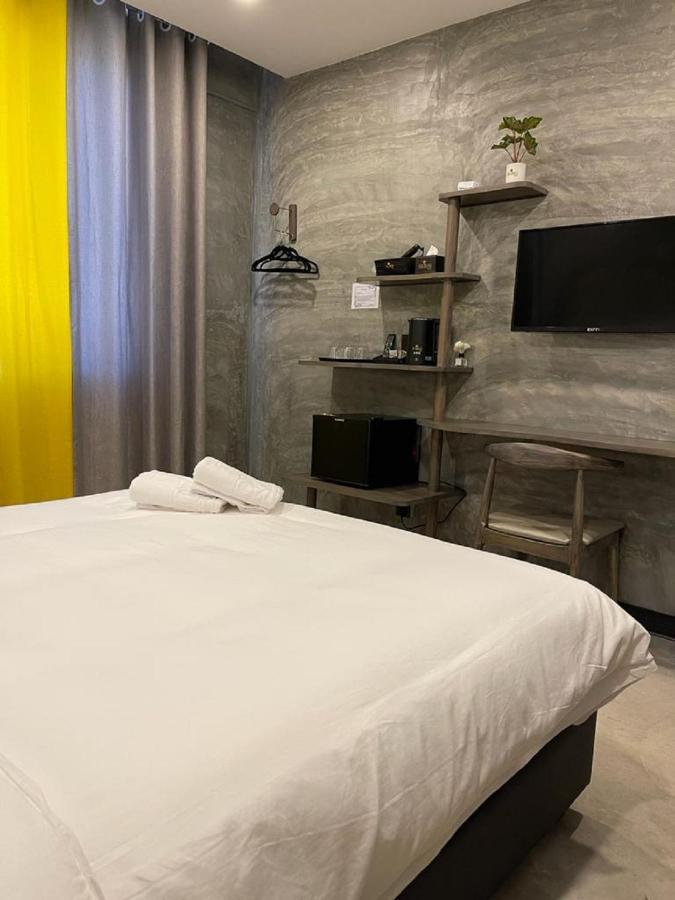 Sri Indar Hotel & Suites Parit Buntar Εξωτερικό φωτογραφία