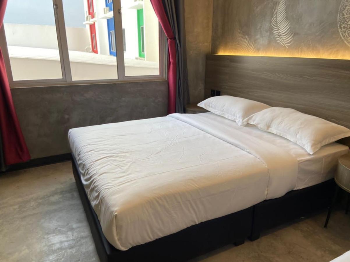 Sri Indar Hotel & Suites Parit Buntar Εξωτερικό φωτογραφία