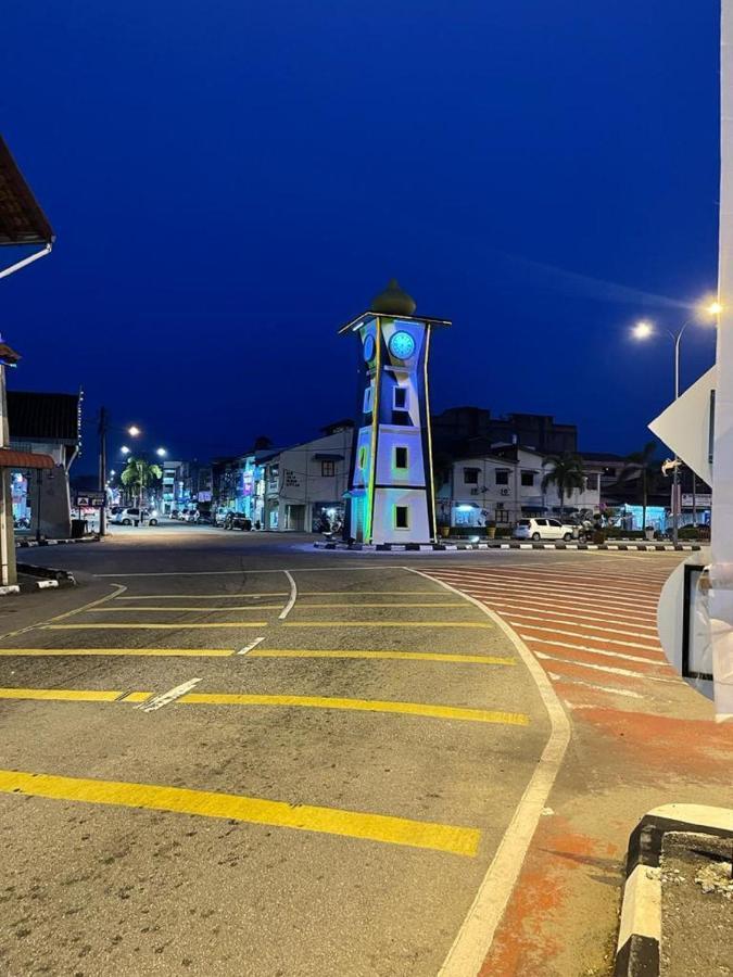 Sri Indar Hotel & Suites Parit Buntar Εξωτερικό φωτογραφία