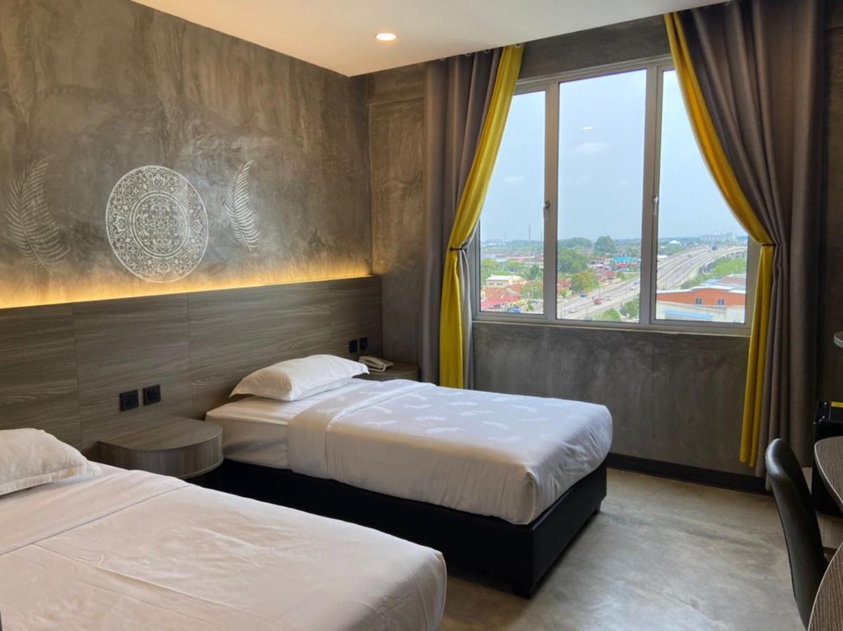 Sri Indar Hotel & Suites Parit Buntar Εξωτερικό φωτογραφία