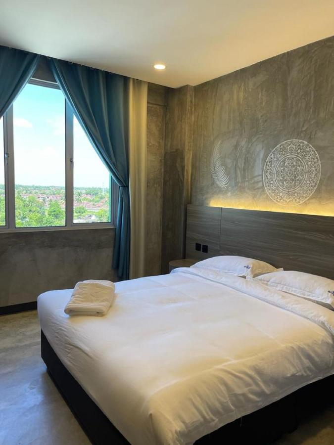 Sri Indar Hotel & Suites Parit Buntar Εξωτερικό φωτογραφία